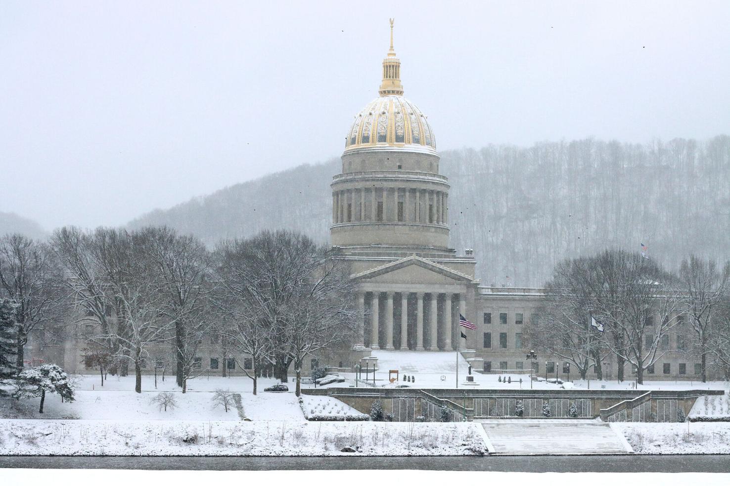Charleston, West Virginia school closings, weather forecast Kanawha