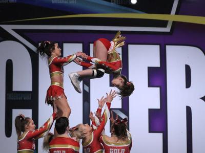 high school cheerleading stunts and pyramids