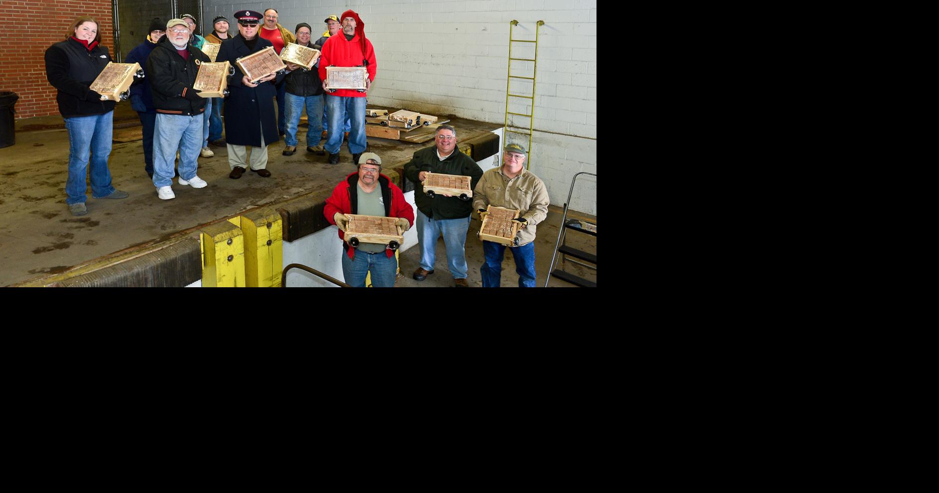 PHOTO Local woodworkers donate hundreds of homemade toys News