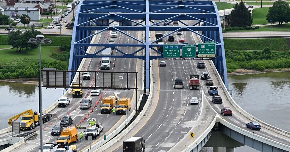 Update: All lanes of I-64 bridge in Charleston reopen after major pothole ...