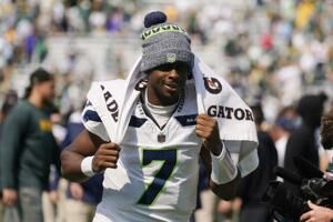 Geno Smith gets the spotlight after new deal with Seahawks