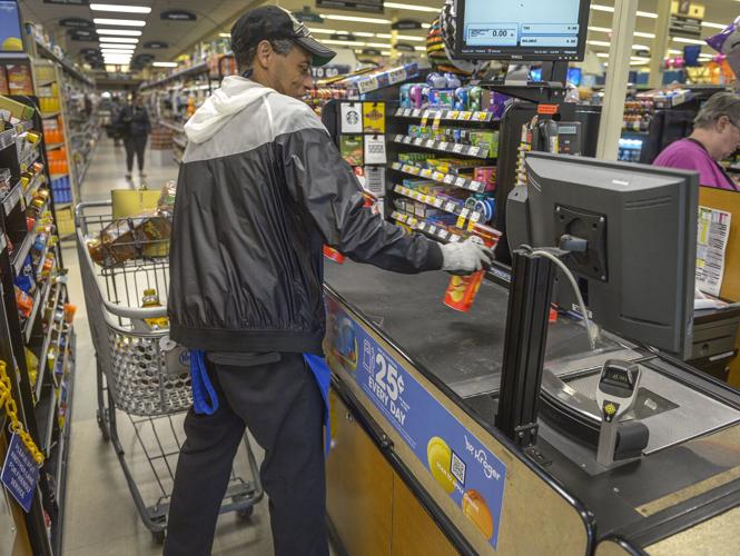 'No doubt about it' Longtime Kroger employee a customer favorite