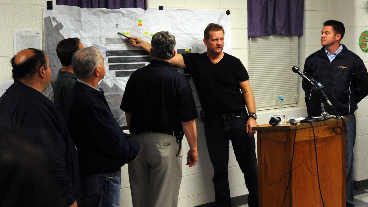 Search for missing miners delayed