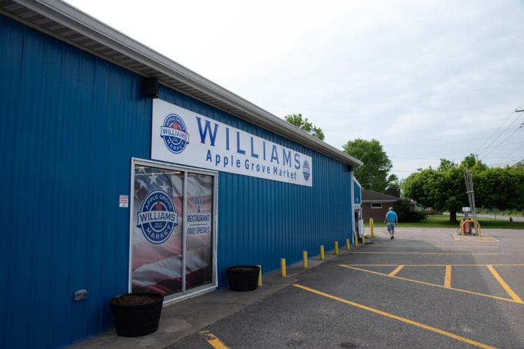 Williams Apple Grove Market