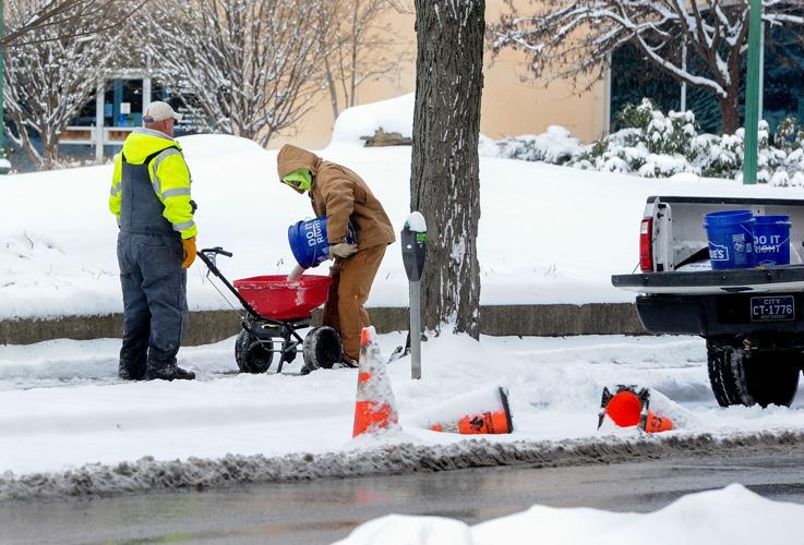 Charleston, West Virginia school closings, weather forecast Kanawha