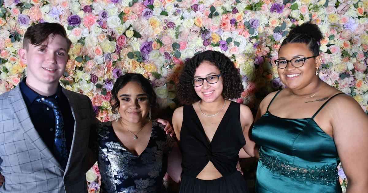 Capital Prom Photos: Capital High students in full bloom at prom | Galleries ...