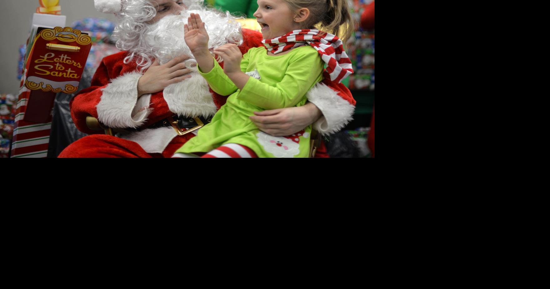 Deaf Santa Brings Excitement To Tri State Children News Wvgazettemail Com