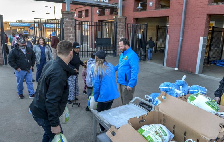 PHOTOS: Charleston Dirty Birds hand out holiday help | News