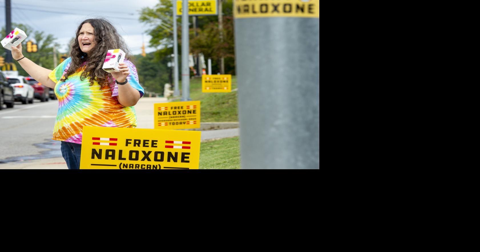'Shouldn't mean a death sentence': 8K naloxone kits handed out during Save a Life Day