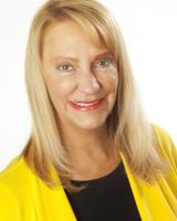 ƷƵ inducts five into Academy of Distinguished Alumni