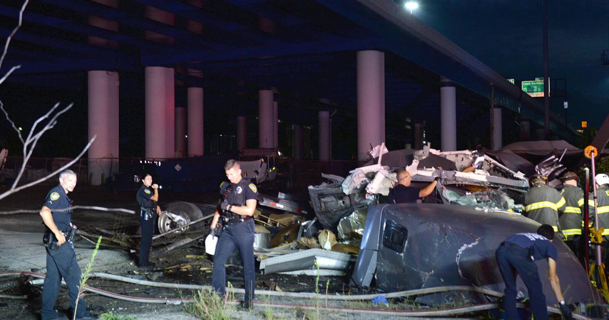 BREAKING: Semitruck falls off interstate in downtown Charleston; at least ...