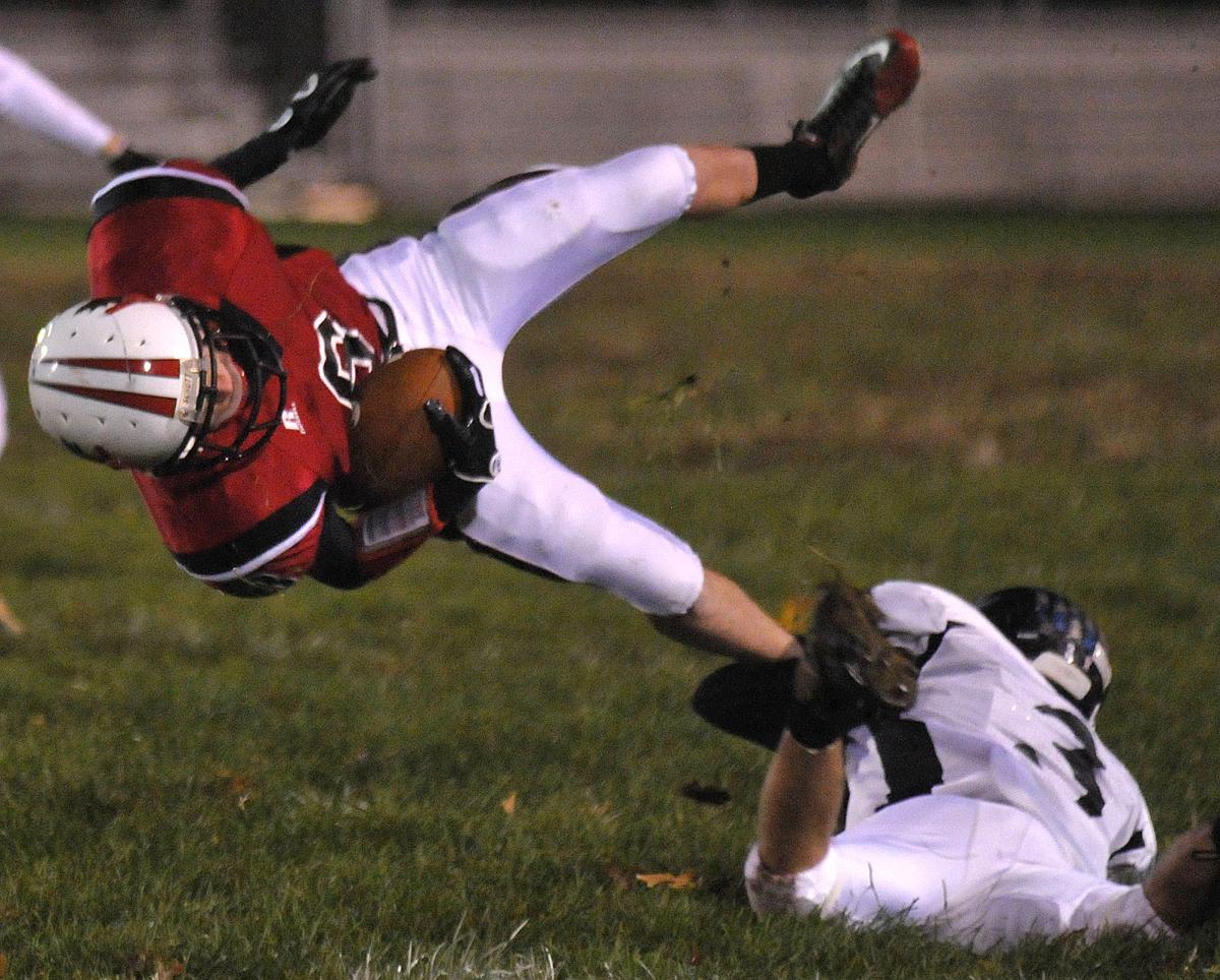 High School Football Lincoln County Holds On For Win As St
