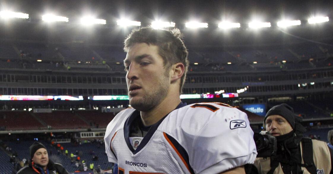 Local sports: Tebow emphasizes 'community' during event at Hoover