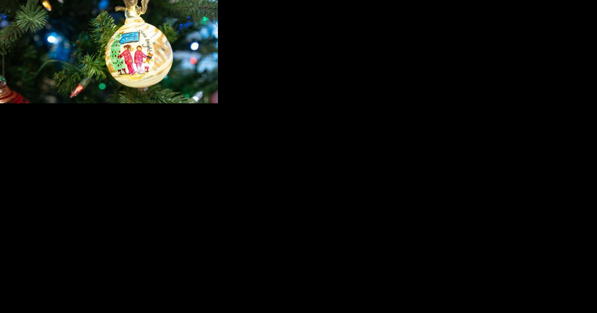 Barboursville artist helps create first lady's official 2023 Christmas ornament - Vimarsana News
