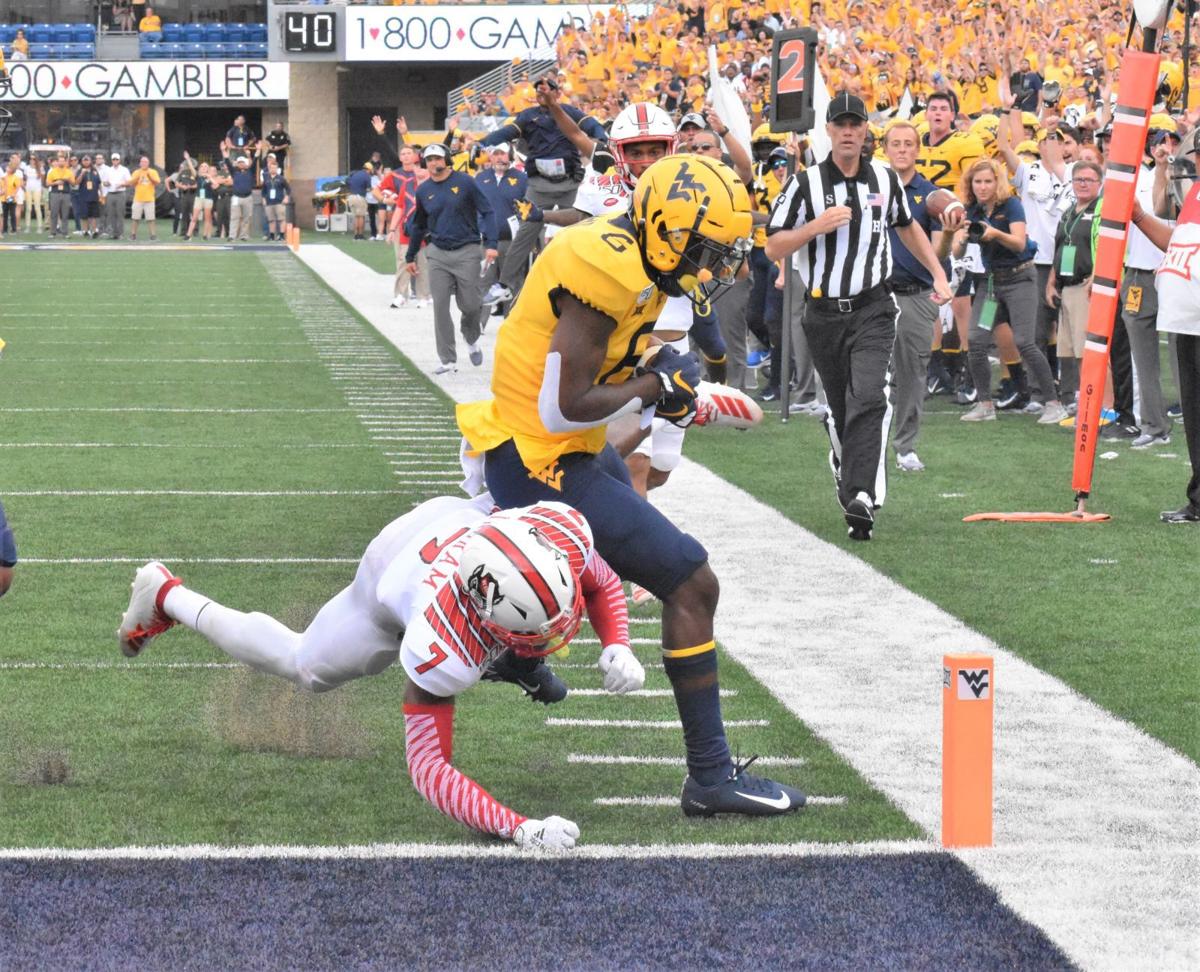 Wvu Football Mountaineers Snap Out Of Funk Beat Nc State 44 27