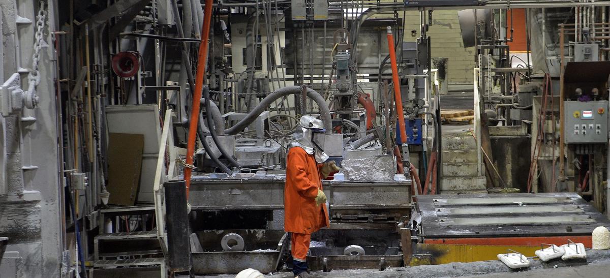 Ravenswood aluminum plant plays big role in a global industry