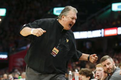Wvu Basketball Mountaineers Jump To No 16 In Ap Poll 17 In