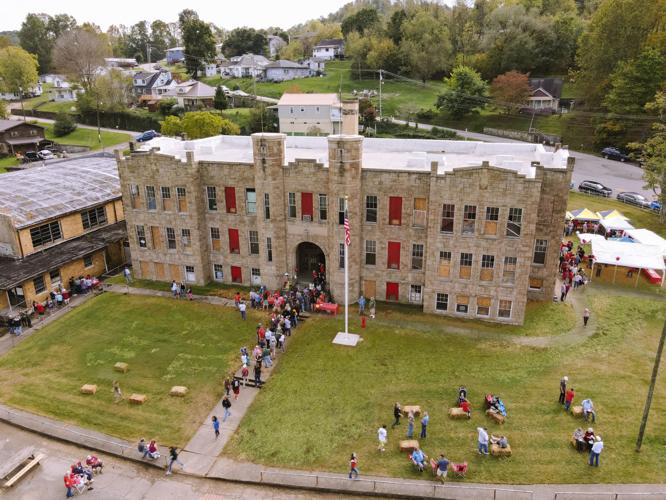 Calhoun County High School Class of 1982 is 'paying it backwards' | Life &  Arts | wvgazettemail.com