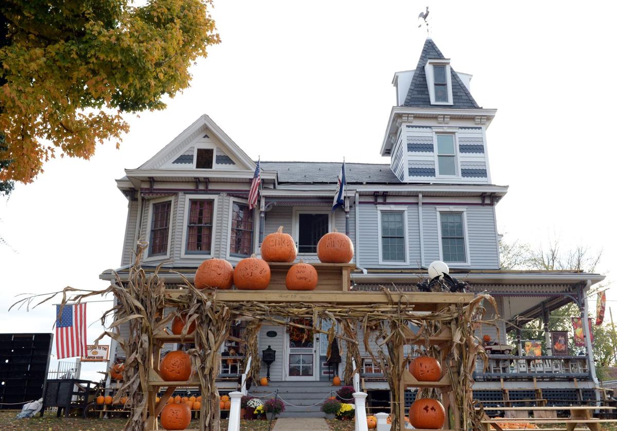 3,000 pumpkins later, Kenova Pumpkin House comes to life Life & Arts