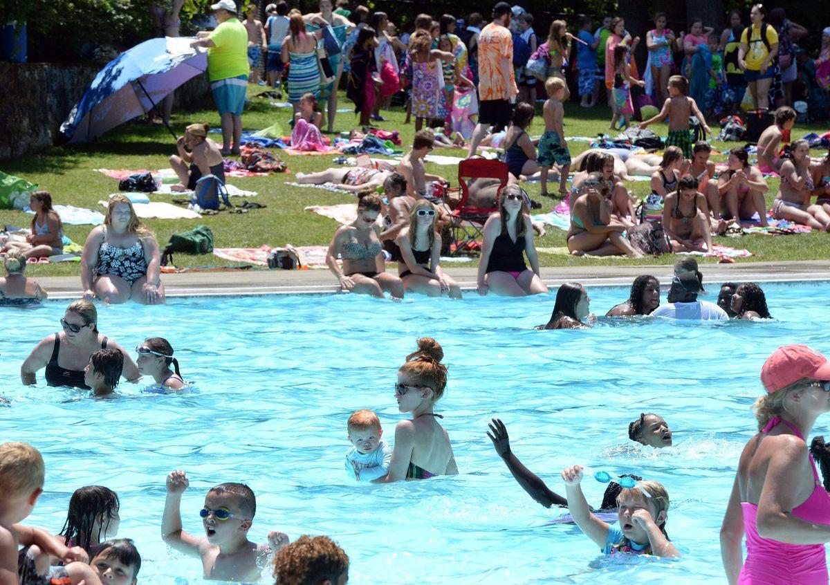 Final vote on Coonskin Park pool dome project expected next month