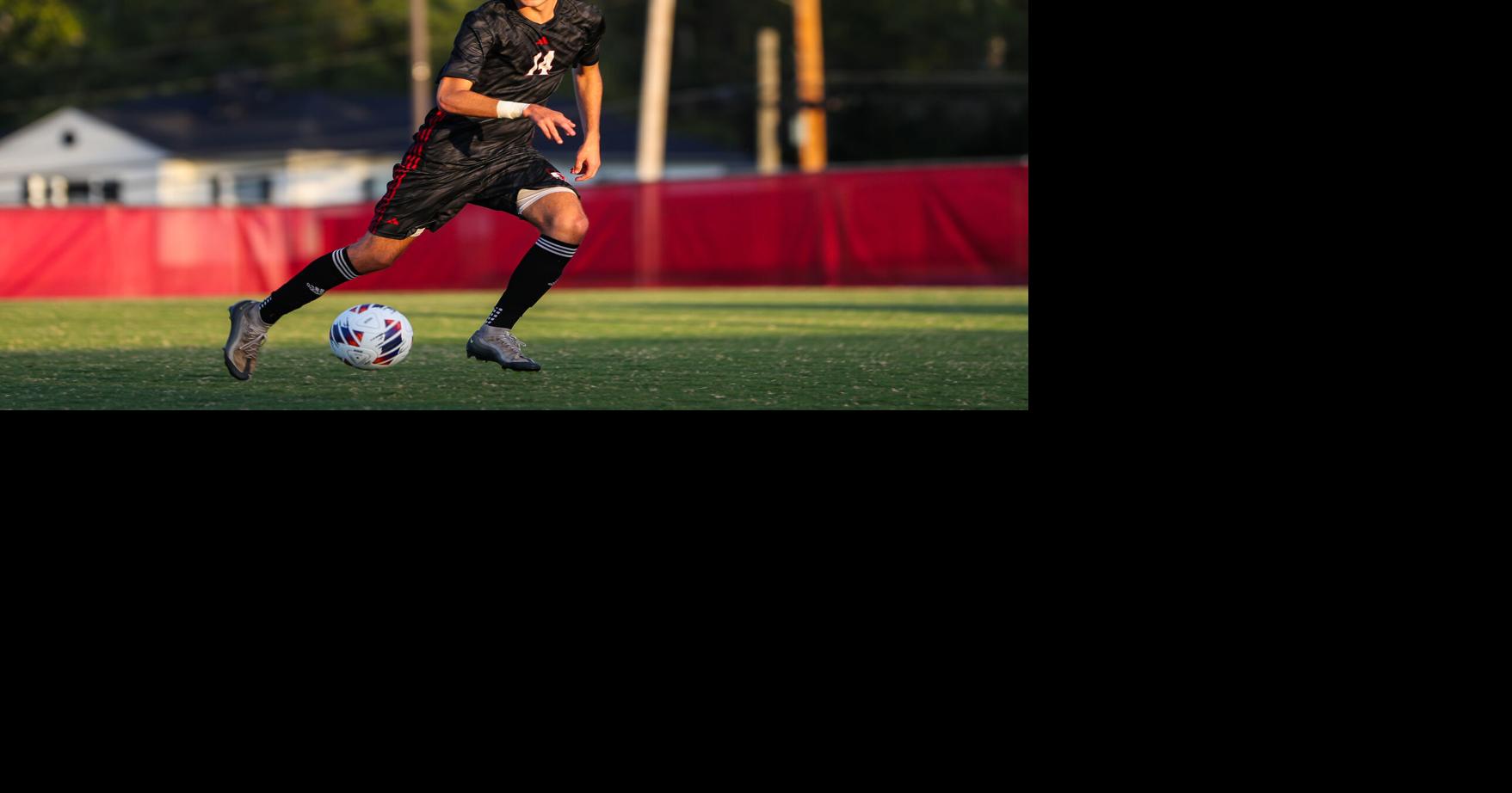 Prep boys soccer: Hurricane eyes back-to-back title run after 3-1 win over Huntington