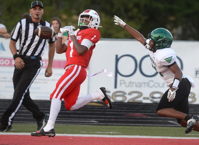 Prep football QB JacQai Long leads Hurricane in 630 rout of Winfield