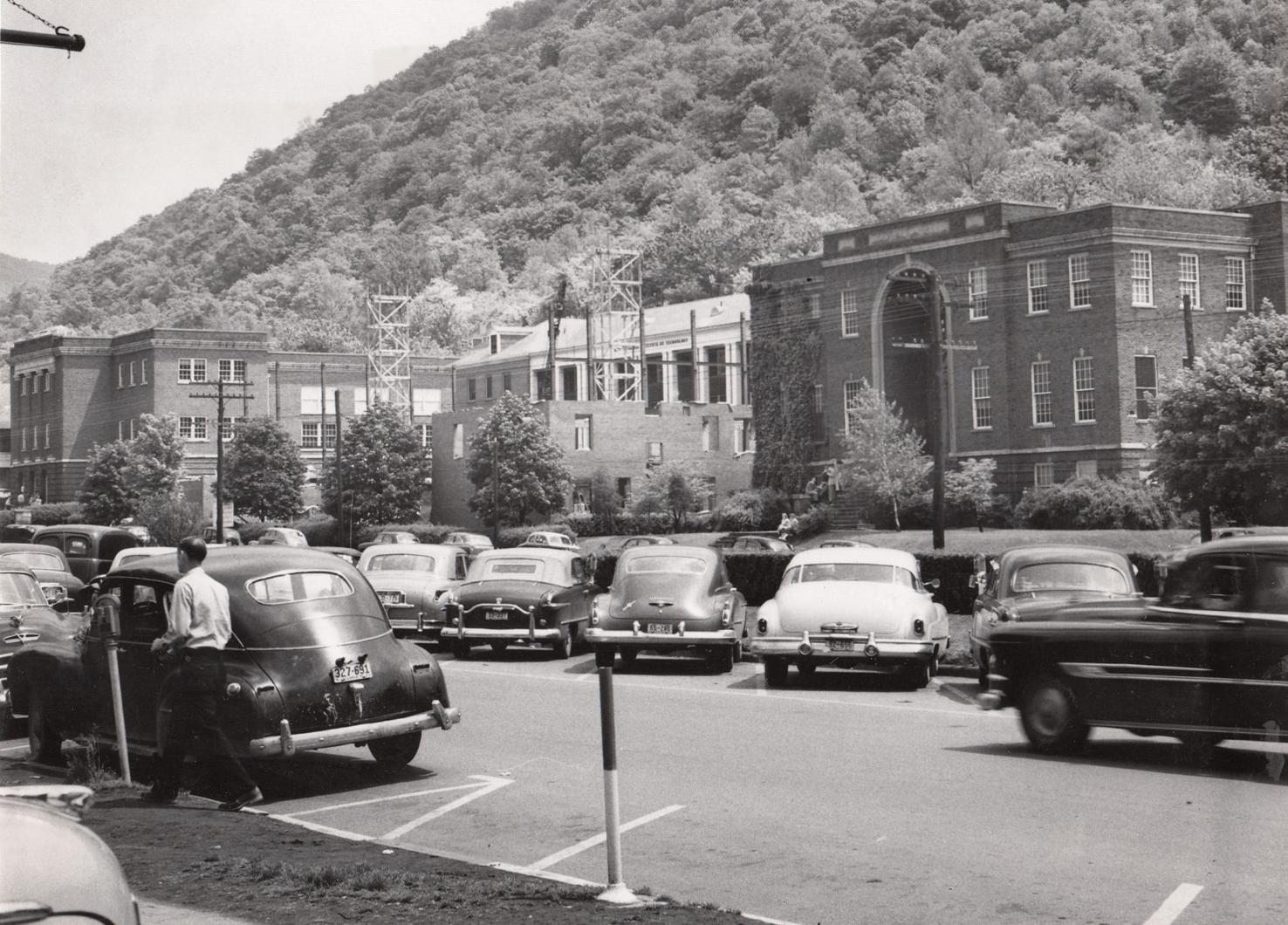 Vintage West Virginia WV Tech Life & Arts