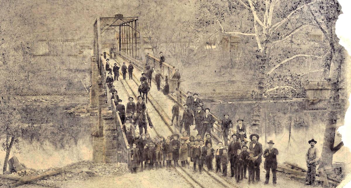 A bridge to the past New book presents vintage pictorial history of