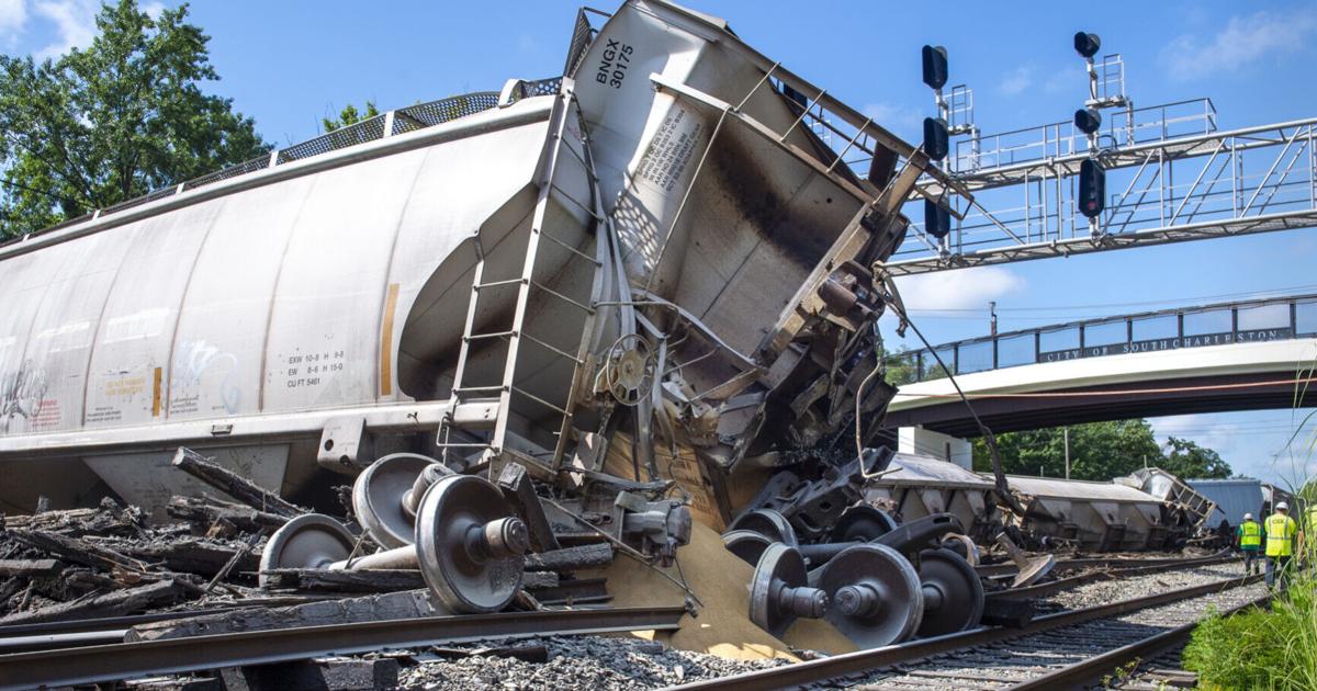 Coverage image for: CSX Corp. train derailment dumps grain in South Charleston; no one injured