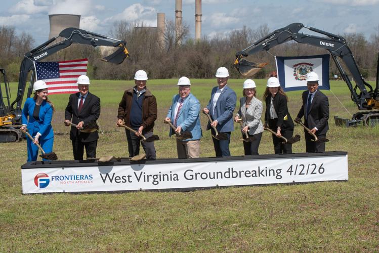 Frontieras groundbreaking