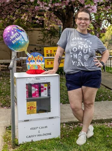 Naloxone vending machine
