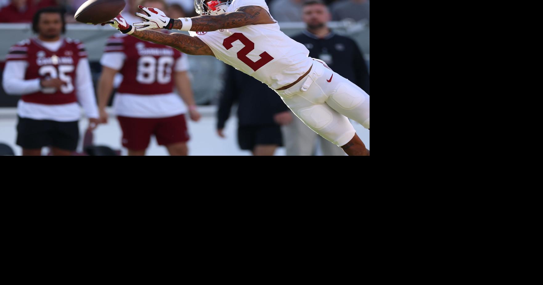 No. 4 Alabama survives in Columbia, taking down South Carolina 29-22 in a nail-biter