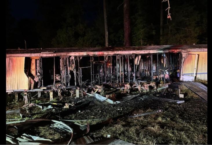 BREAKING NEWS: Mobile homes destroyed by fire | Local News | wvua23.com