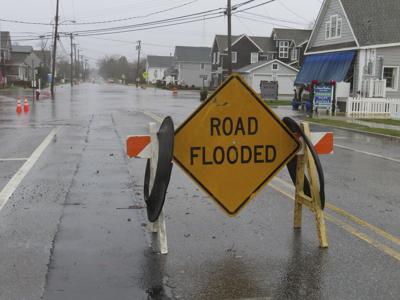Storm batters Northeastern US, knocking out power, grounding flights ...