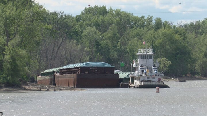 Corps of Engineers team from St. Paul, Minnesota, receives water