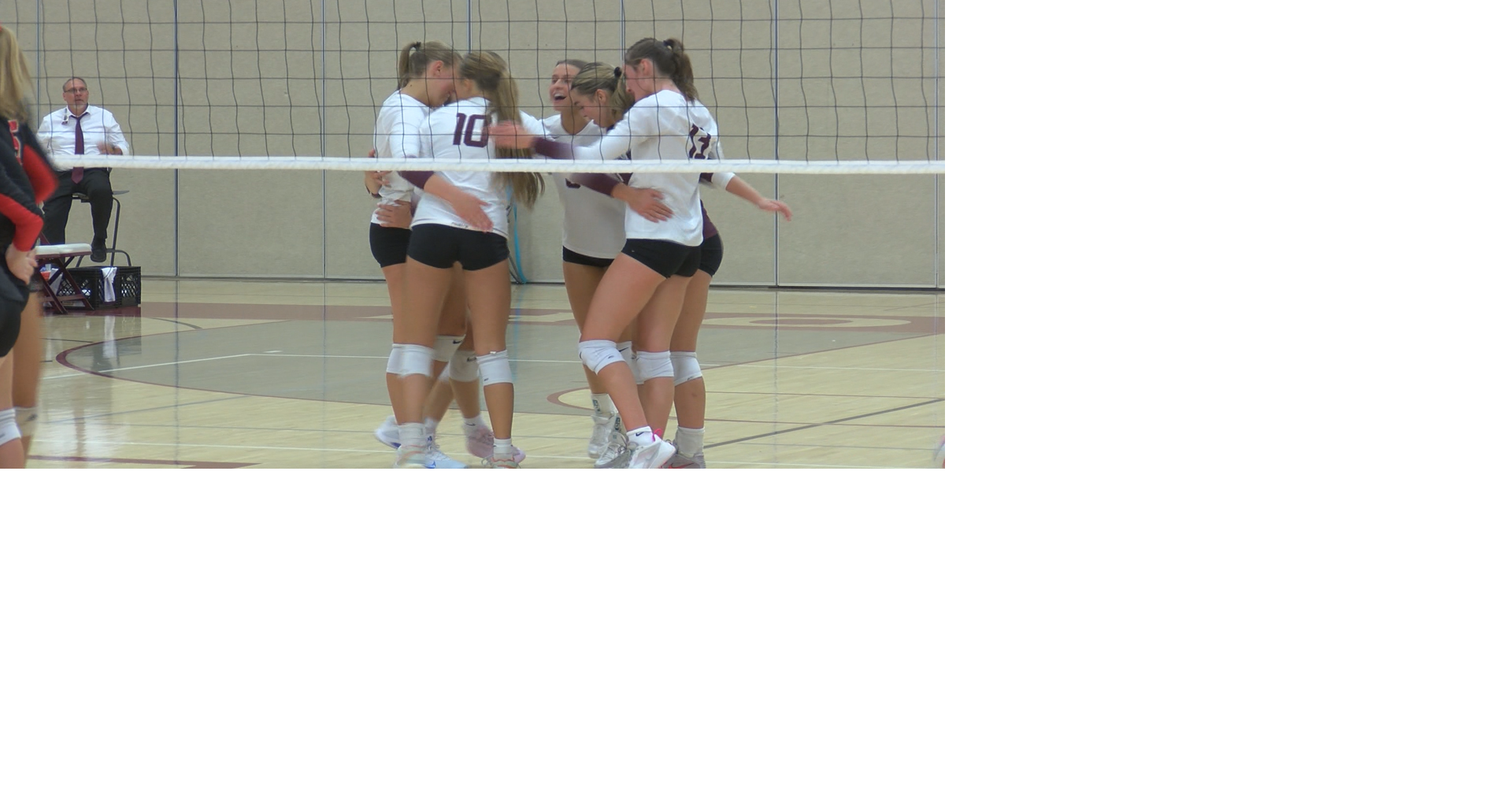 Holmen sweeps Central in a battle of MVC contenders