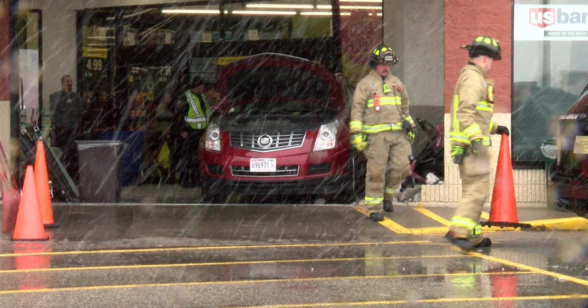 Vehicle backs into Onalaska Festival Foods entrance - Vimarsana News