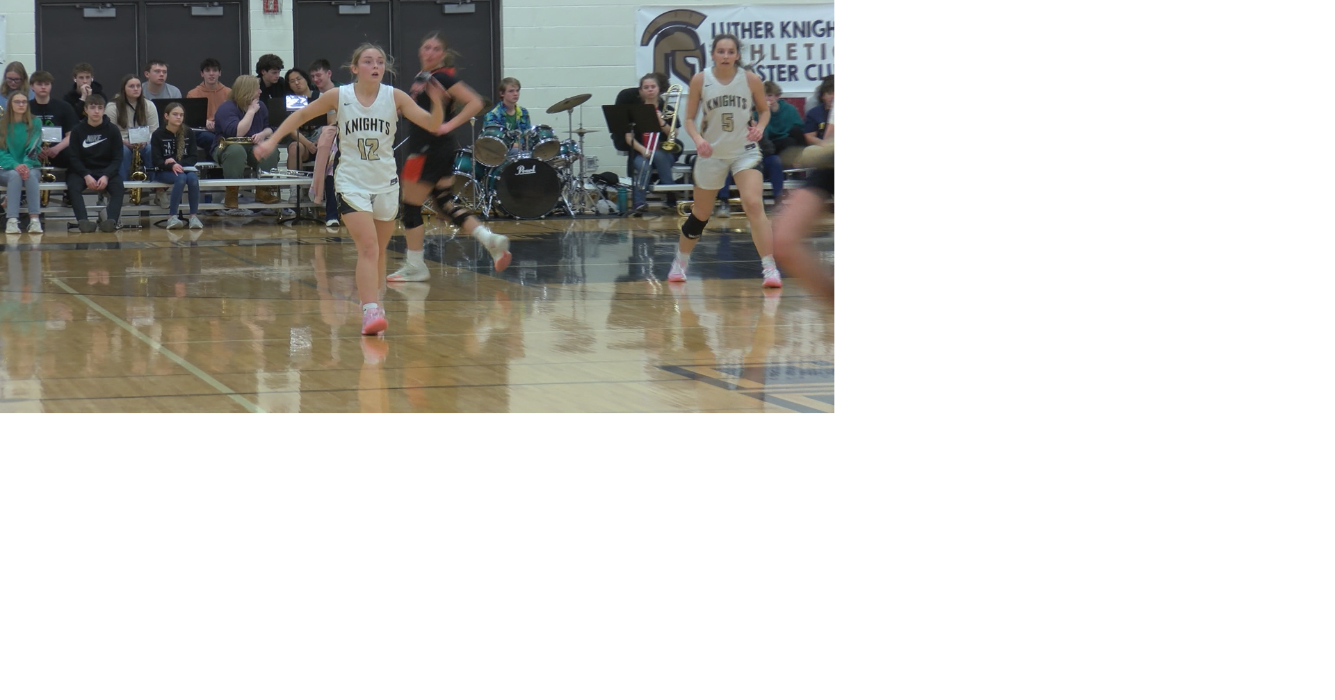 Big first half leads to easy win for Luther girls | Sports | wxow.com
