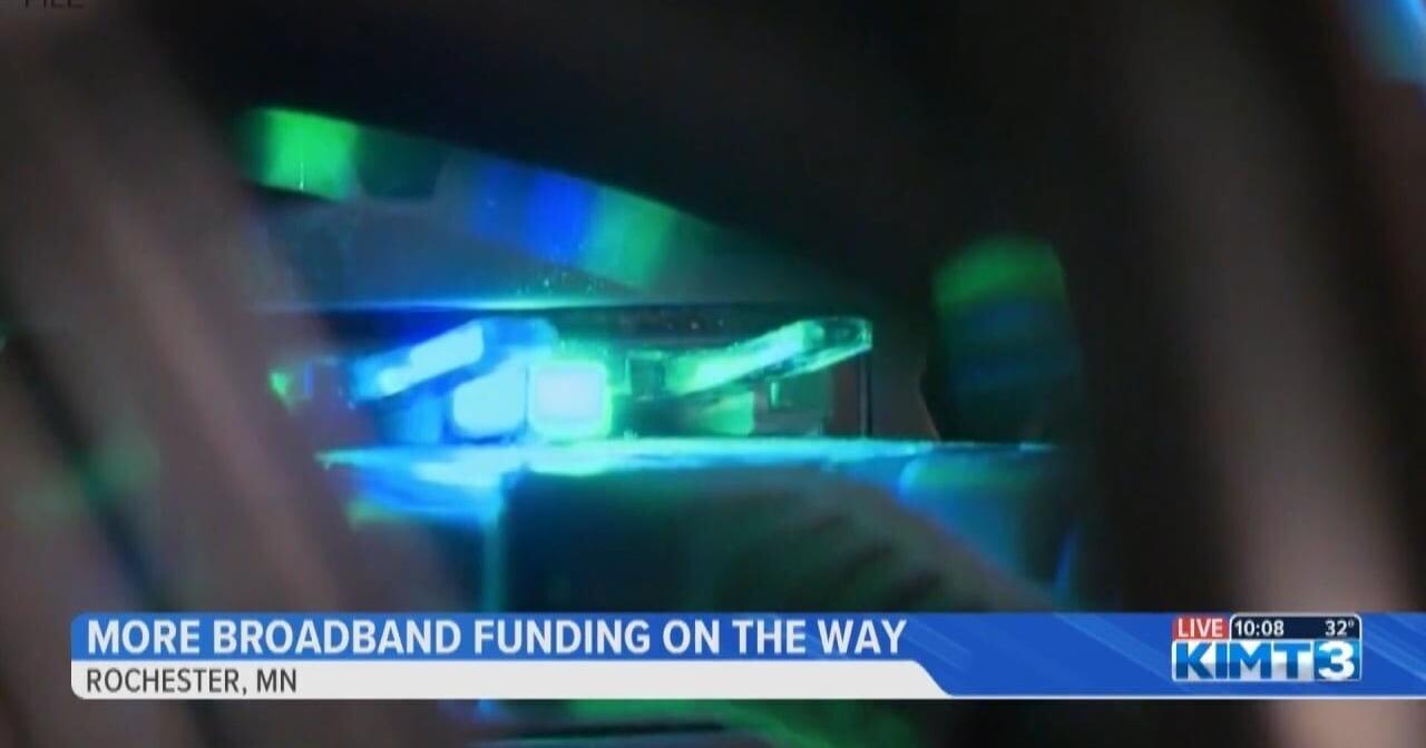 U.S Sen. Tina Smith celebrates historic broadband investment in Minnesota - Vimarsana News