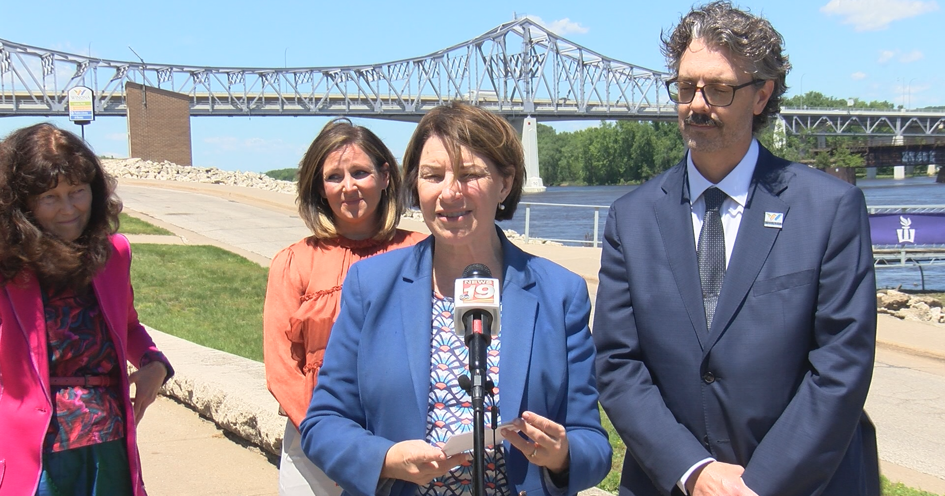 Sen. Amy Klobuchar talks tourism in Winona - Vimarsana News