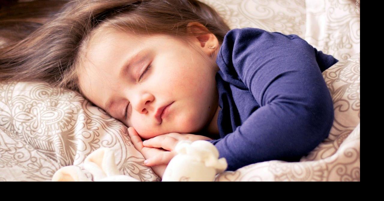 あなたの子供が学校に戻るために適応させるのを手伝ってください睡眠スケジュール|健康