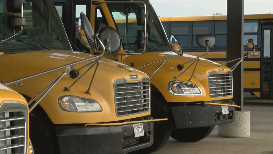 Illegal school bus passing rises to 38% in Wisconsin | News | wxow.com