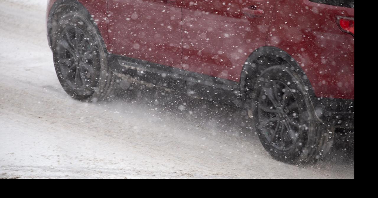 Winter weather delays travel in Sparta