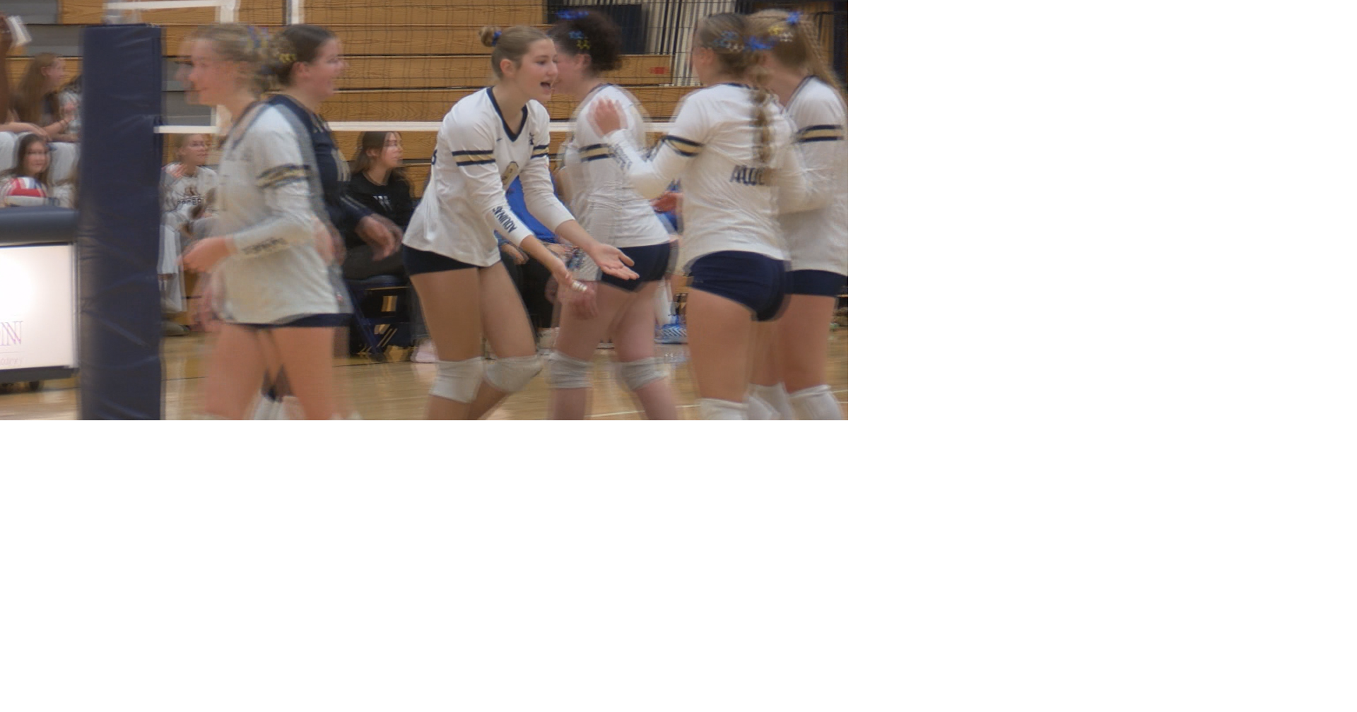 Aquinas eliminates Mondovi in four sets