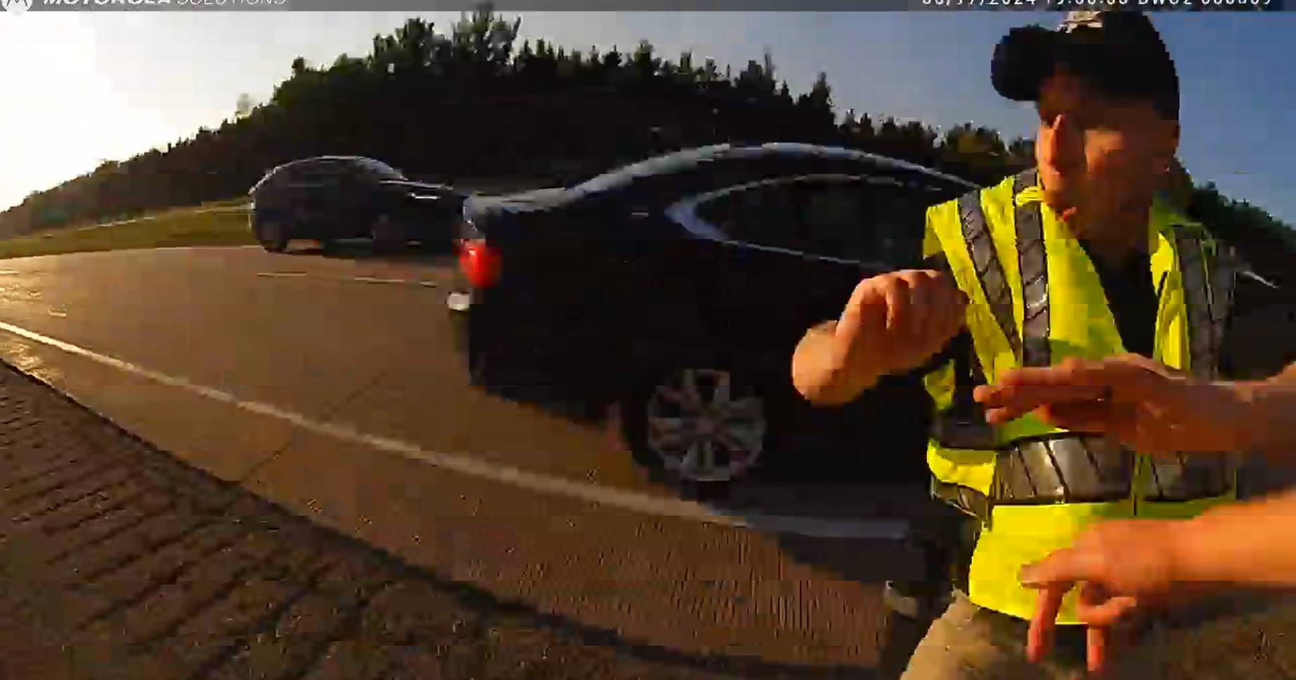 Warning issued after car narrowly misses hitting deputy on highway - Vimarsana News