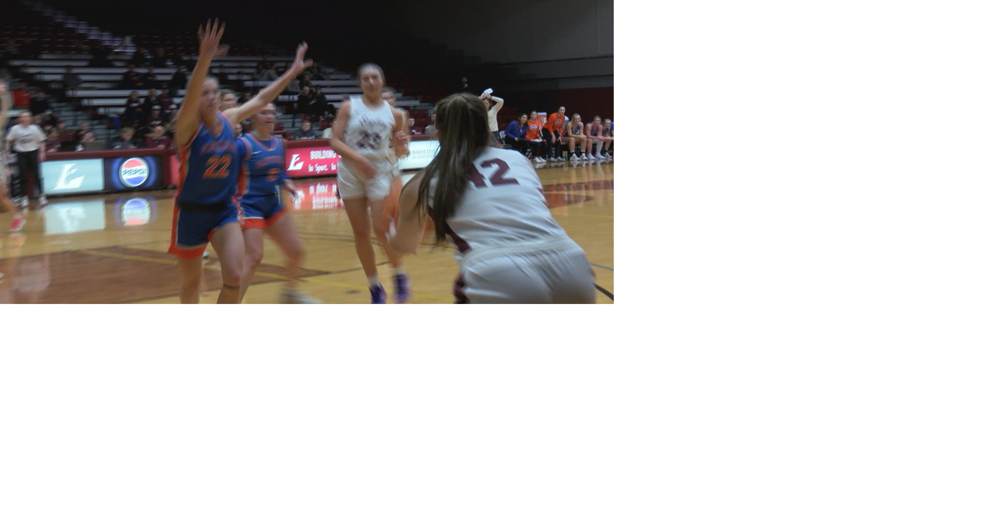 UWL WBB makes Pioneers want to discover new land | Sports | wxow.com