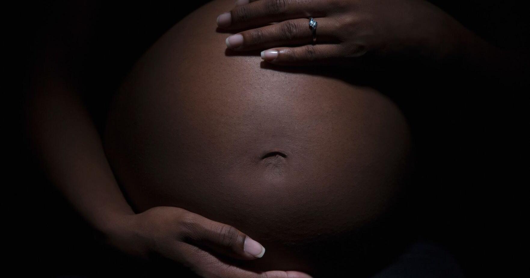 US maternal mortality rate declines, but disparities remain, new CDC data shows - Vimarsana News