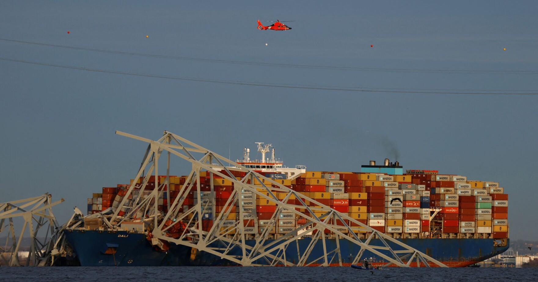 The biggest crane on the East Coast is coming to help lift up to 4,000 tons of a Baltimore bridge dangling from a cargo ship - Vimarsana News