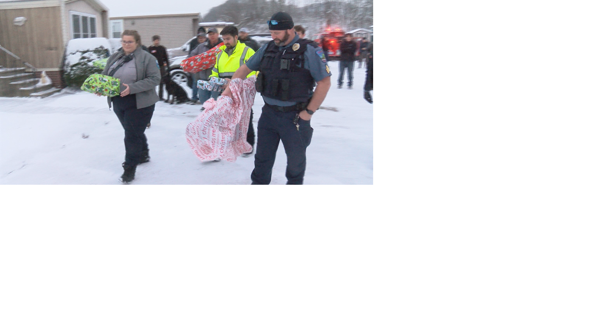 Southeast Minnesota first responders give out holiday gifts | News ...