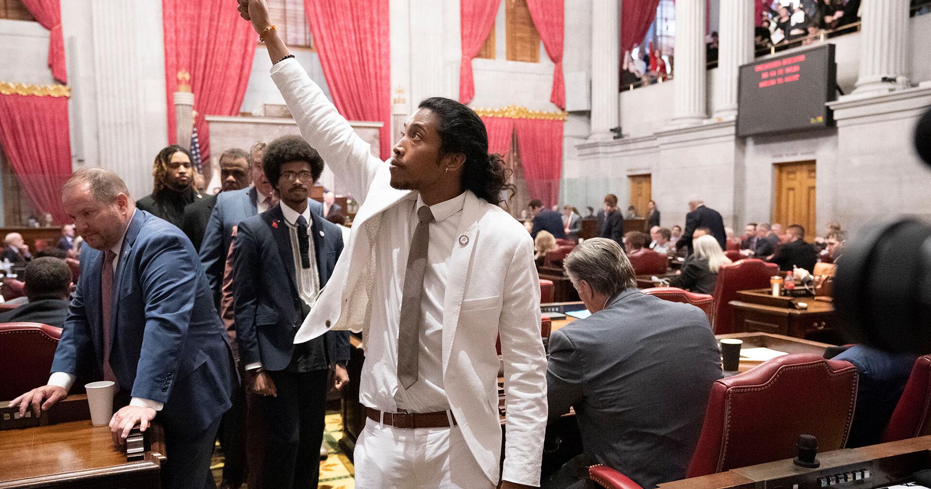 Nashville sends Justin Jones back to the Tennessee House days after GOP lawmakers ousted him - Vimarsana News